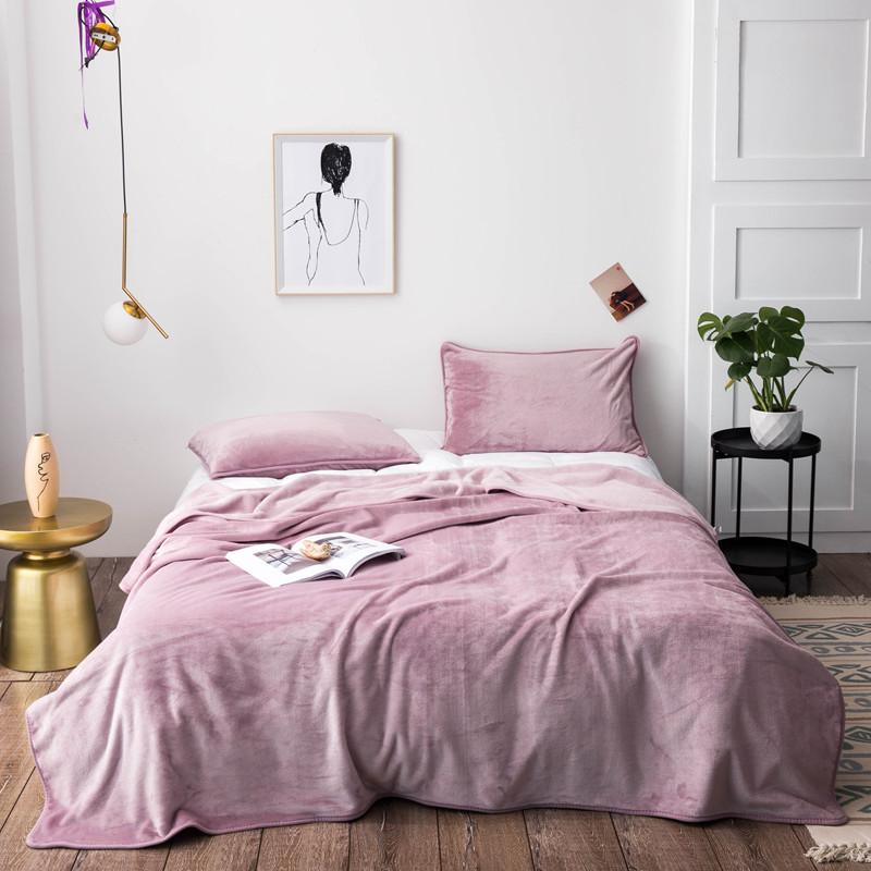 1pc Black Blanket Flannel Plaid Bed Blankets Plain Color Bedsheet Sofa Towel Nap Shawl Soft Blanket Plaids manta (No Pillowcase)