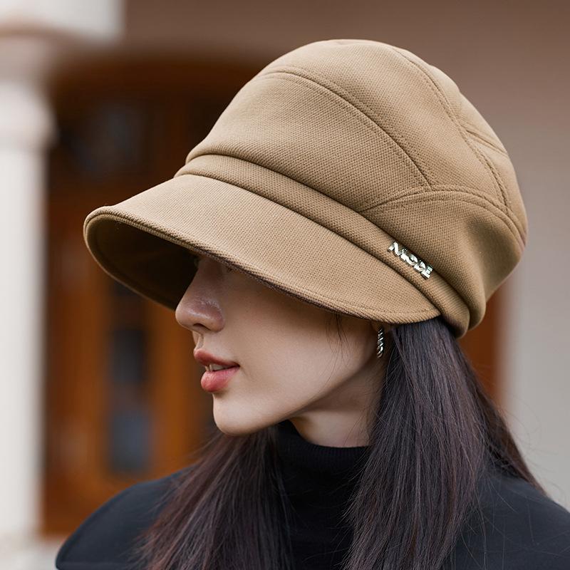 Chic Women's Winter Beanie with Soft Brim - Cozy Knit Fisherman Cap, Ear Protection & Windproof Design for Outdoor Activities