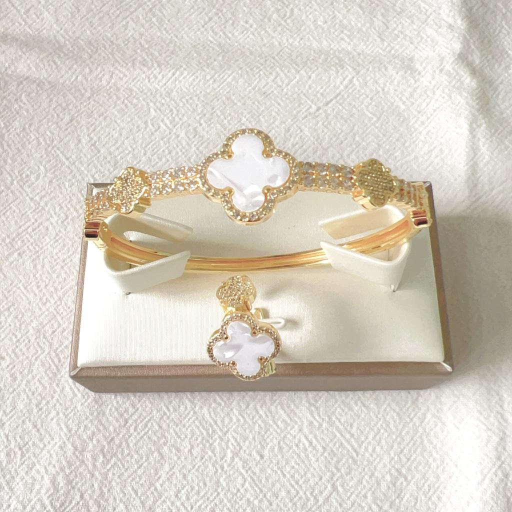 2PCS New Micro Inlaid Zircon Clover Bracelet Ring Set with Adjustable High Color Preserving Copper Plating 18k Real Gold Fashion