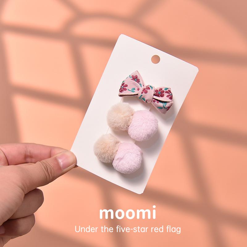 Pom-pom Hair Clips for Autumn and Winter – Soft Fabric, Gentle on Hair, Sweet Accessories for Children