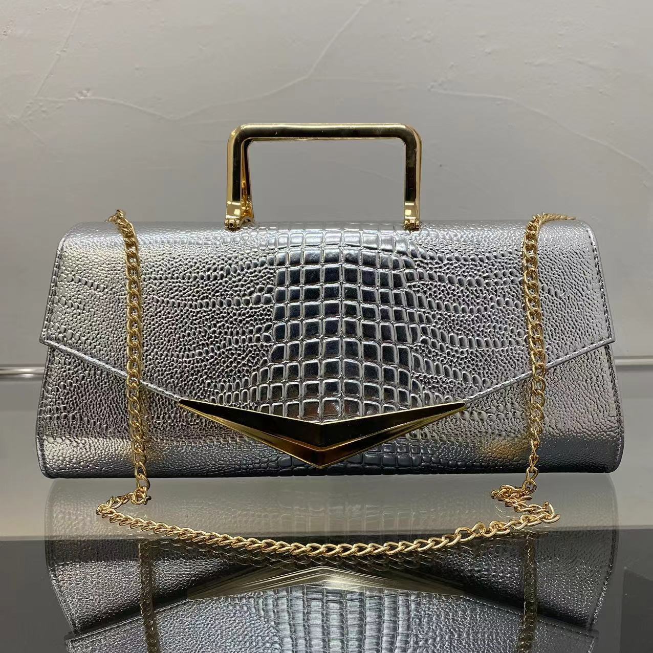 Ladies Vintage Large Capacity Alligator Pattern Commuter Simple Tote Bag