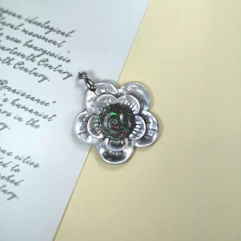 Handmade Natural Shell Three Layer Flower Necklace With Artisanal Craft For Bohemian Style