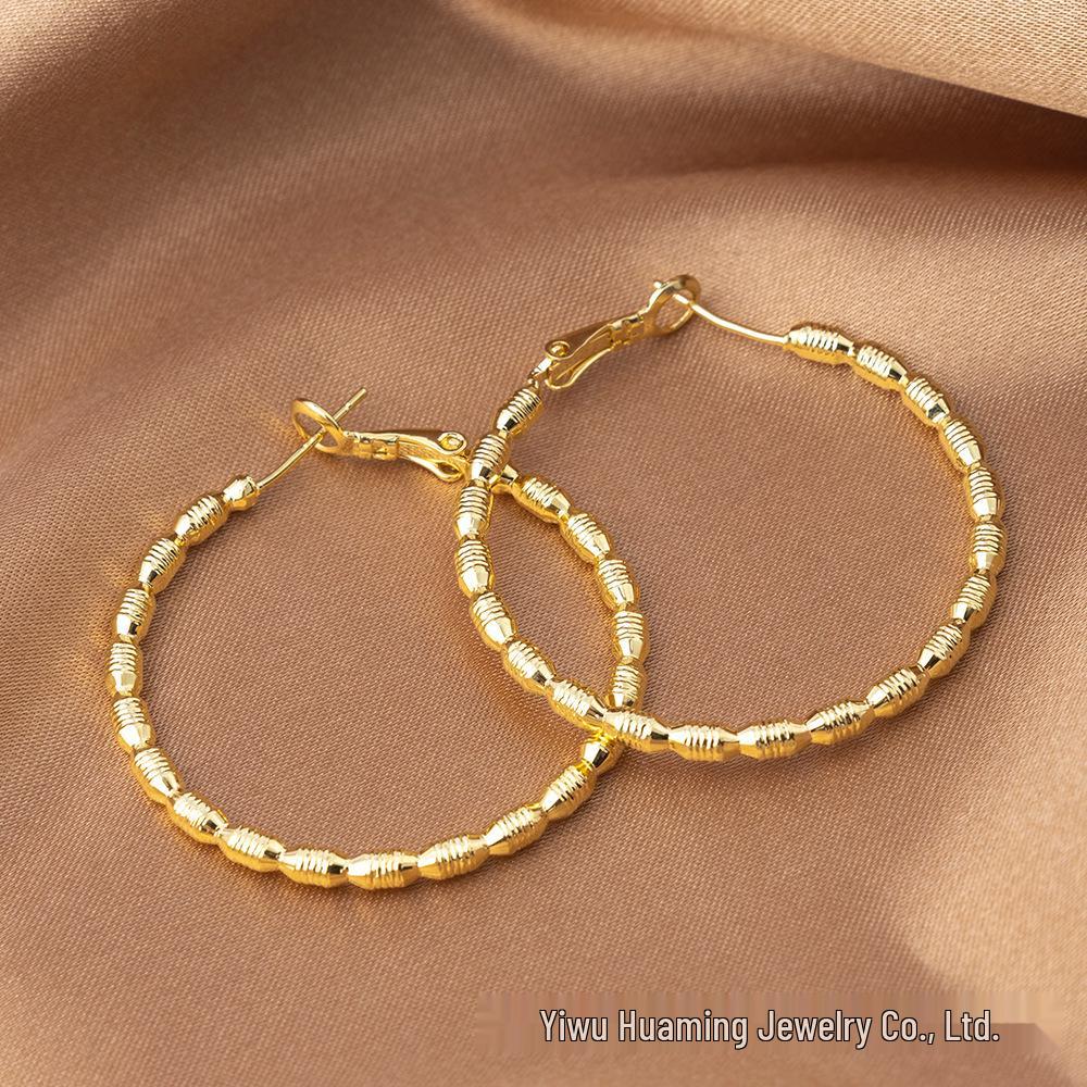 Hong Kong Style Vintage Minimalist Hoop Earrings for Round Face, 2025 Edition
