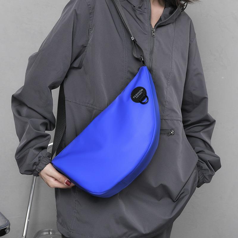 Fashion breast bag unisex fashion casual shoulder bag trendy messenger bag waterproof bag daily commuter bag