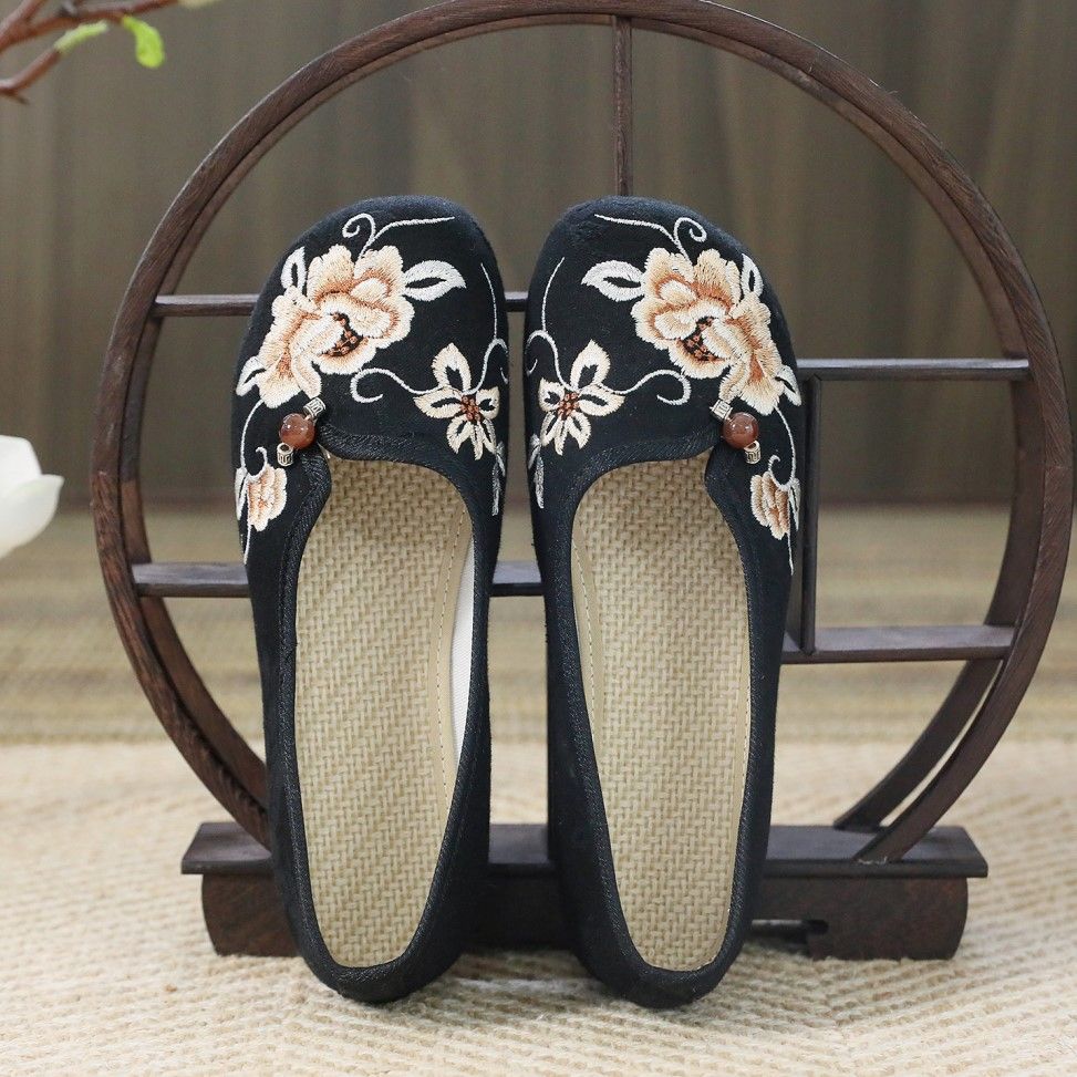 

Женские туфли из старой пекинской ткани на плоской подошве, удобные туфли с вышивкой для мам, пожилых бабушек, женские туфли на мягкой подошве 40