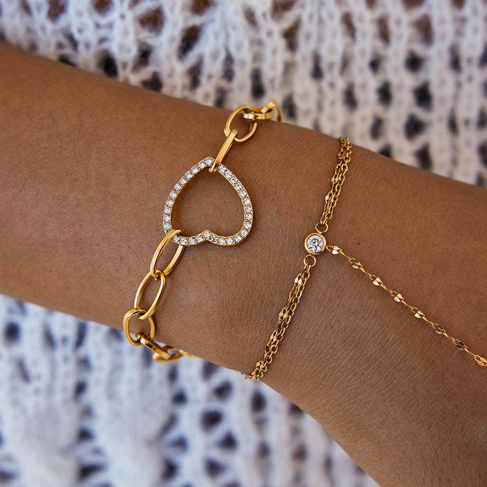 JYL TS Bracelet  Heart Finger-connected Design Brings Romance & Luck