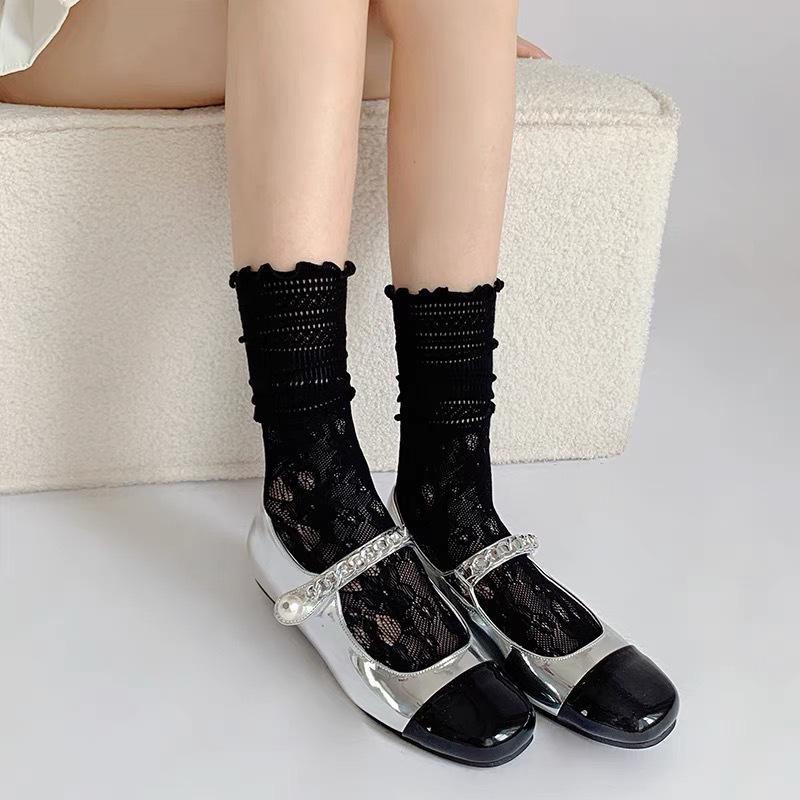 Hot Selling Lolita Sweet White Pile Mesh Hollowed Out Thin Nylon Silk Flower Lace Custom Design Socks Women