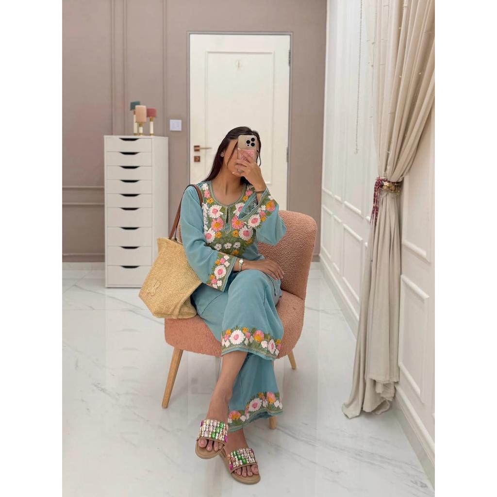 Beautiful Floral Embroidery Kurta Set Indian Women Party Wear Top Kurti Pant Set