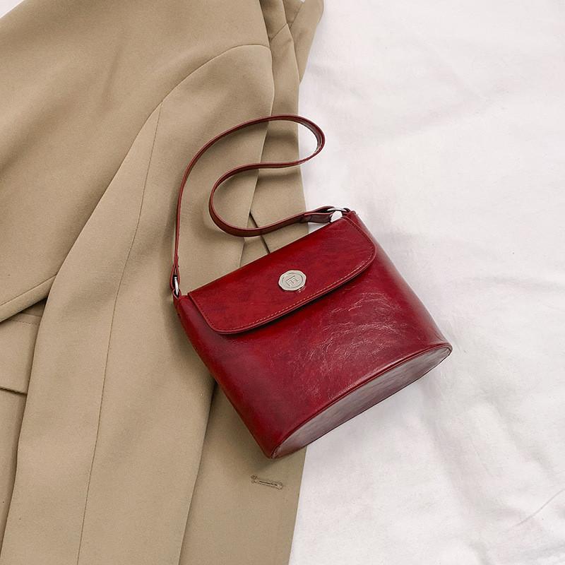 Stylish New Texture Handheld Shoulder Bag 2024 French Bag Women's Trendy Bucket Crossbody Bag