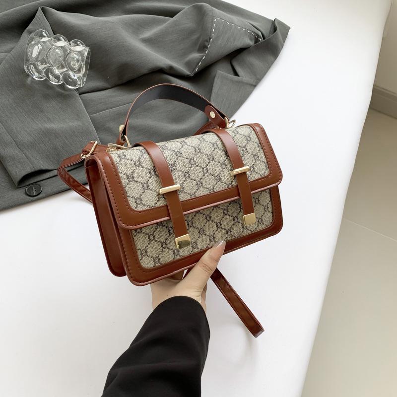 Fashion Niche Foreign Style Women's Bag 2025 New Simple Retro Casual Small Square Bag Simple Portable Shoulder Messenger Bag