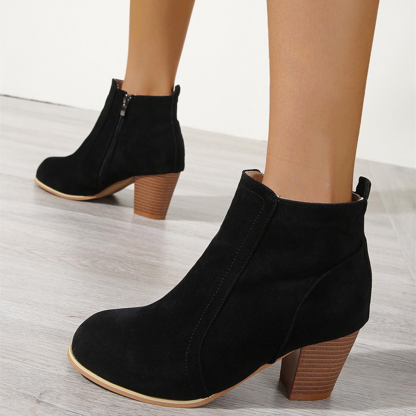 

2024 Большие размеры Короткие сапоги женские грубый каблук круглый носок боковая молния однотонные замшевые сапоги Martin на среднем каблуке модные сапоги женские 35 чёрный