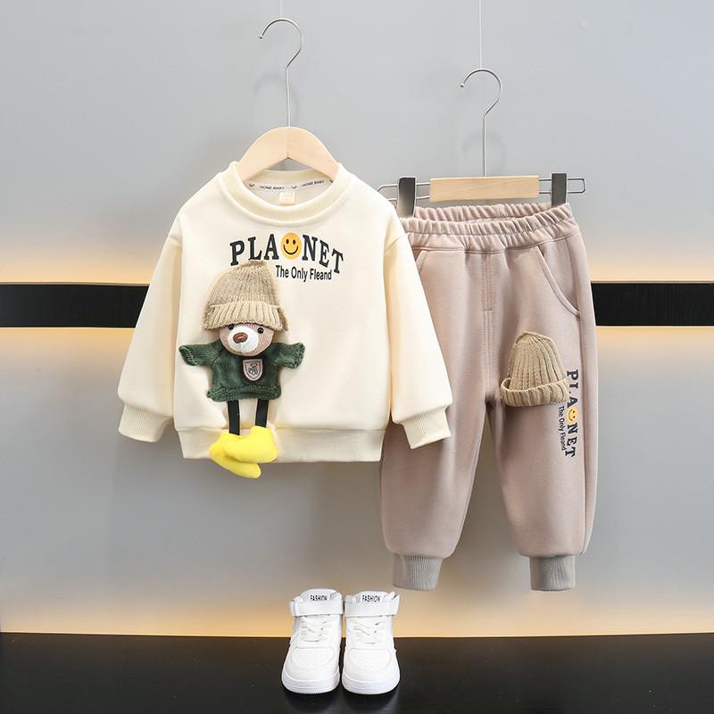 Stilvolles Frühjahrsoutfit für Kleinkinder Jungen mit trendigem Bären-Sweatshirt und langem Hosen-Set