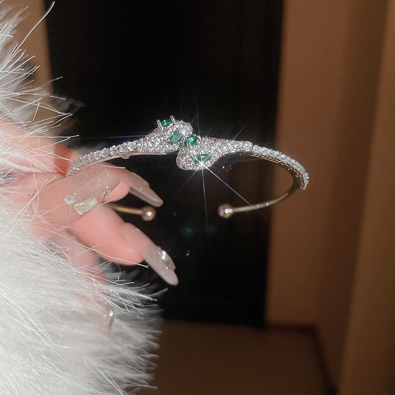 2025 Luxe Gold-Plated Diamond Letter Bangle: Versatile & Elegant Women's Jewelry