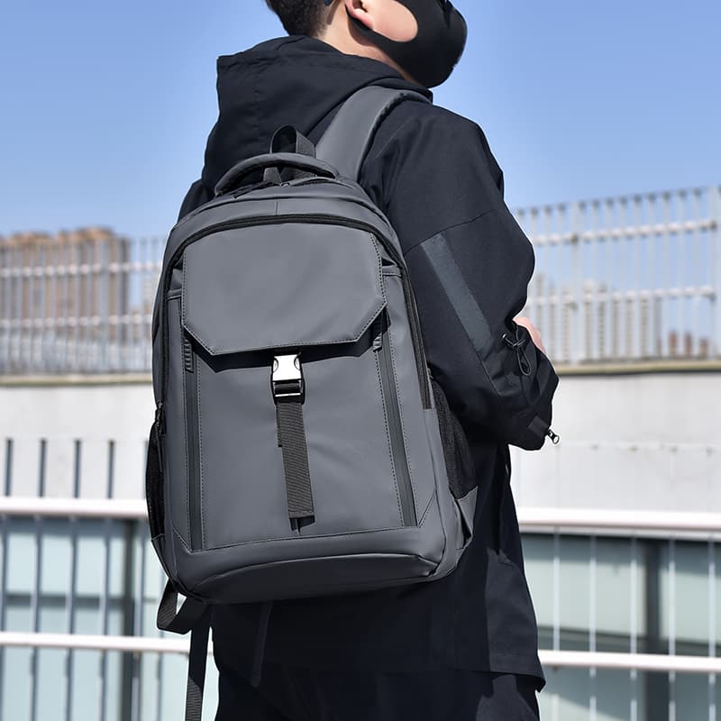 New Men's Leisure Travel Backpack Computer Bag