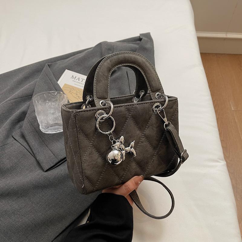 Niche Light Luxury Bag New High-end Shoulder Messenger Bag Portable Princess Diana Bag