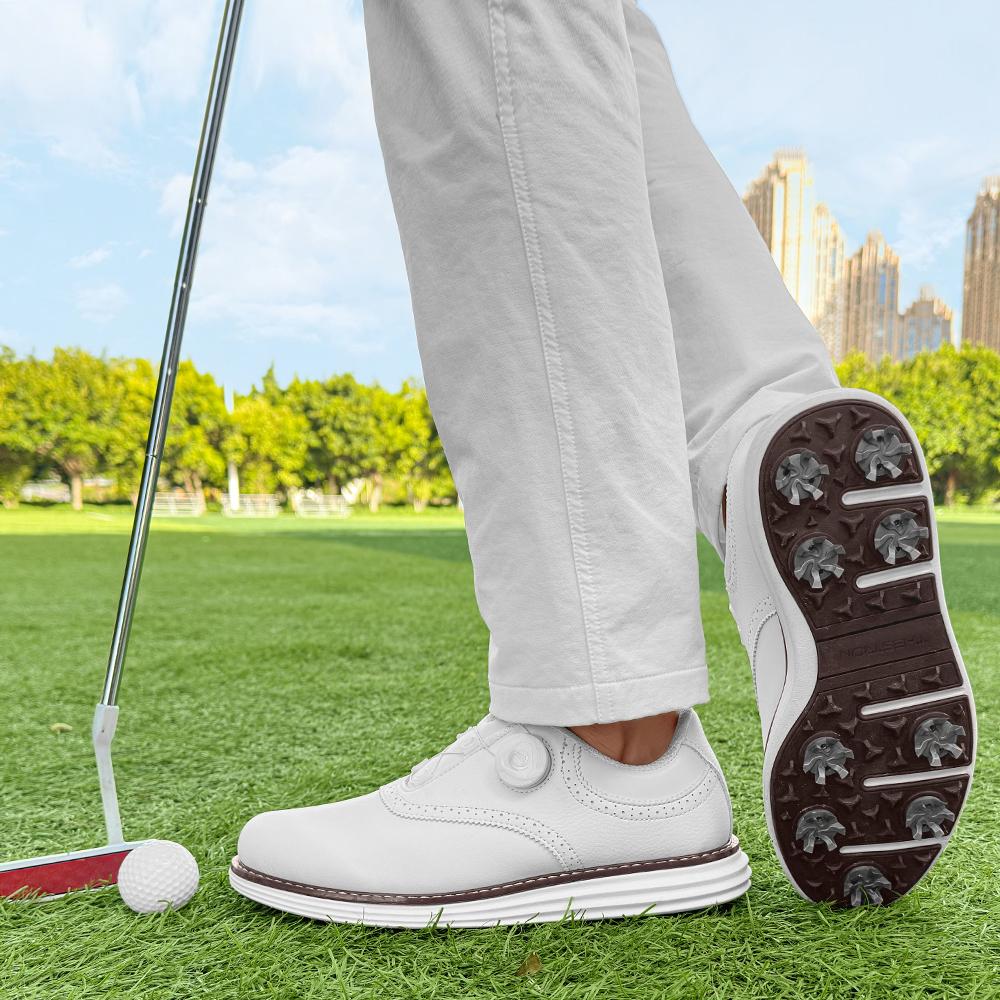 2026 Nouvelles Chaussures de Golf Mode Extérieure Homme Fitness Chaussures de Golf Pelouse Confortables Antidérapantes Loisirs Chaussures de Marche Golf