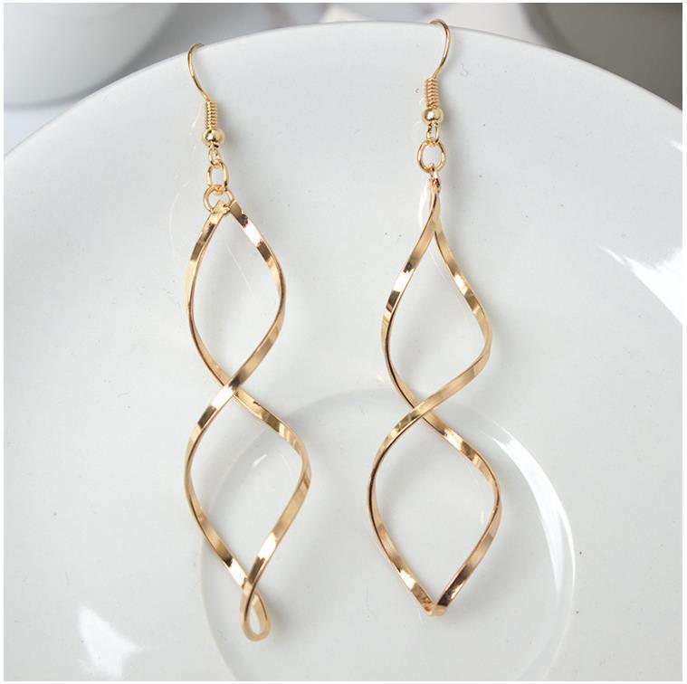 European & American Minimalist Spiral Curve Stud Earrings - Wave Drop Design for Women