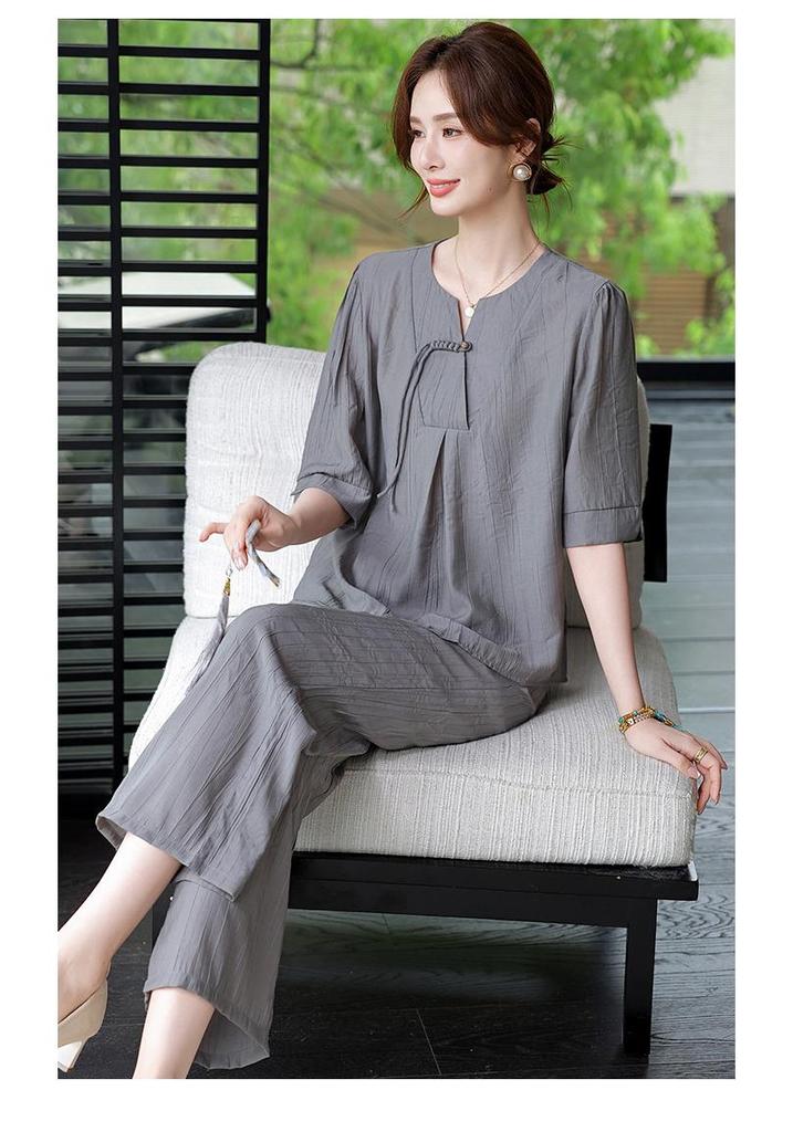 2026 Stylish Chiffon Short-Sleeve T-Shirt Set for Mom: Fashionable Summer Wear for Middle-Aged and Elderly Women