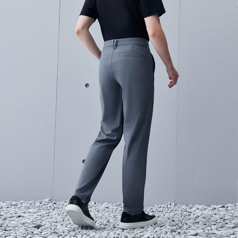 J.Lindeberg Men's Wrinkle-Resistant Cooling Casual Trousers