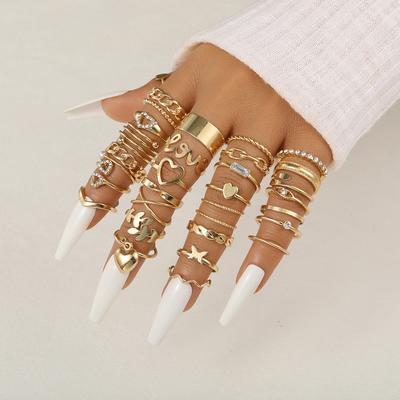 17KM Lot de 30 bagues en alliage exagéré avec anneaux empilés en forme de cœur en zircon pour femmes Accessoires de bijoux