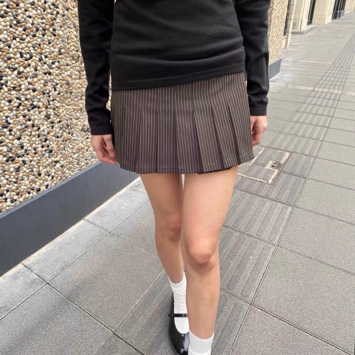 American Spicy Girl Brown Vertical Striped Low-Waist Pleated Mini Skirt - Versatile Slimming Midi Women s Skirt One Size