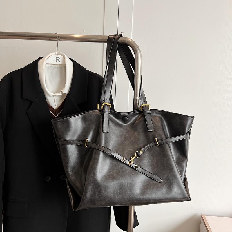 Designer Retro PU Leather Shoulder Handbag for Women Winter Trend Fashion Handbags Females Travel Luxury Tote Bags CLE