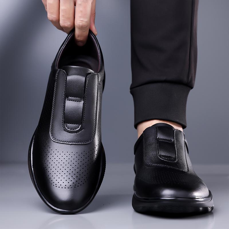 Summer New Men Fashionable Lightweight Casual Soft Soled Leather Shoes Brand Outdoor Men Hollow Breathable Lace Up Sports Shoes