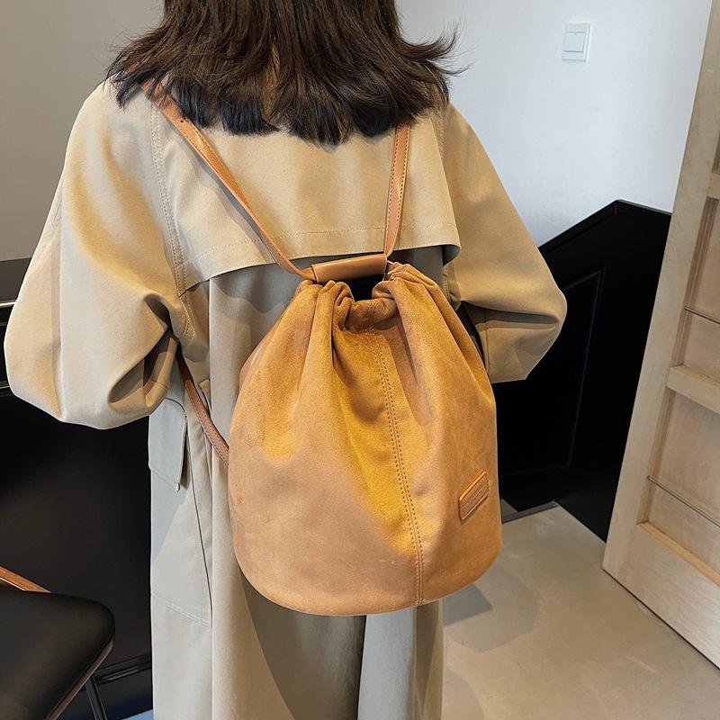 Premium Pendler Große Kapazität Lässig Plissiert Kordelzug Wildleder Vintage Rucksack