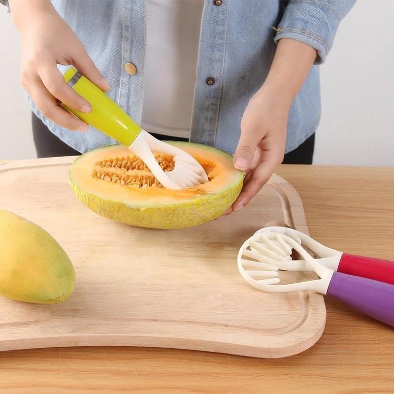 Candy Colored Multifunctional Fruit Pulp Excavated Spoon Splitter Seeded Kitchen Utensil Strip Cutter Plastic Fruit Dig Spoon
