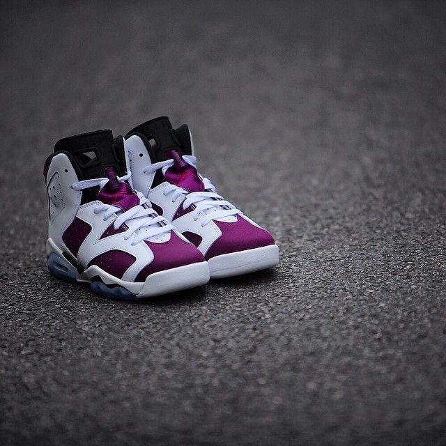 Air Jordan 6 Retro GG 'Vivid Pink' (Unisex) White / Vivid Pink-Brght Grp-Black Kids' Basketball Shoes 543390 127