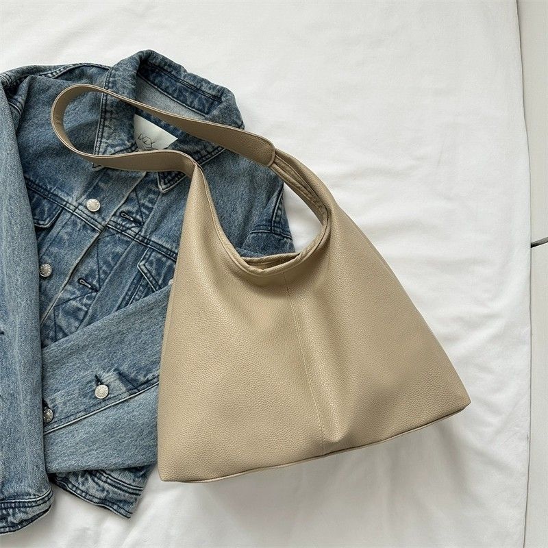 

Large-capacity bag women s 2025 new retro simple shoulder underarm bag commuter tote bag versatile ins хаки