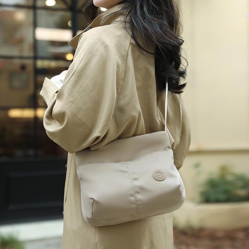 Casual Nylon Shoulder Bag Solid Color Multilayer Zipper Crossbody Bags For Women Shopper Bag Handbag Cell Phone Pocket Satchels