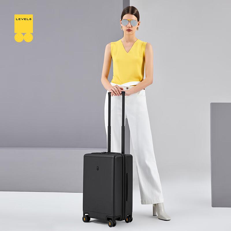 LEVEL8 Traveler Series PC Spinner Luggage