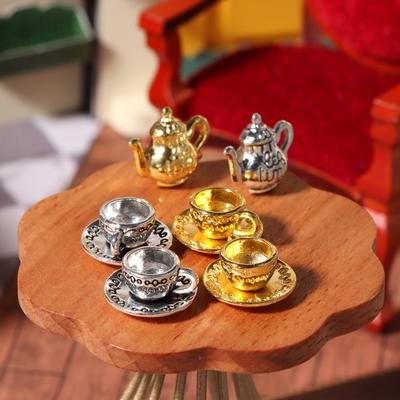 1Impostare1:12 Miniatura casa delle bambole Teiera Tazza Piattino Set da tè in metallo Tavolo da pranzo Modello Decorazione Giocattolo Accessori per casa delle bambole