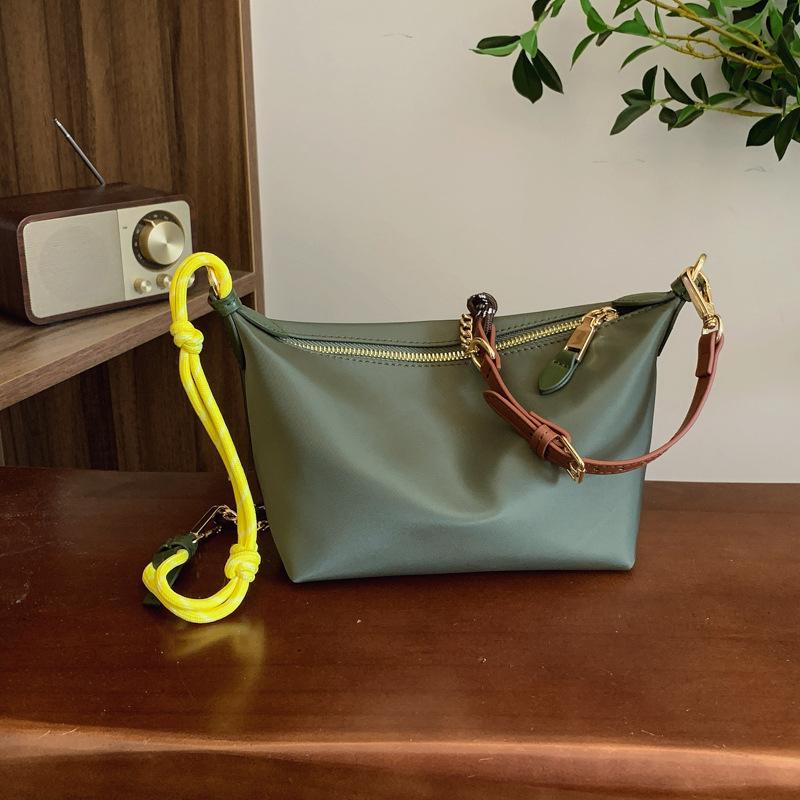New niche canvas bag single shoulder hand bag fashionable and simple dopamine lunch box bag messenger bag