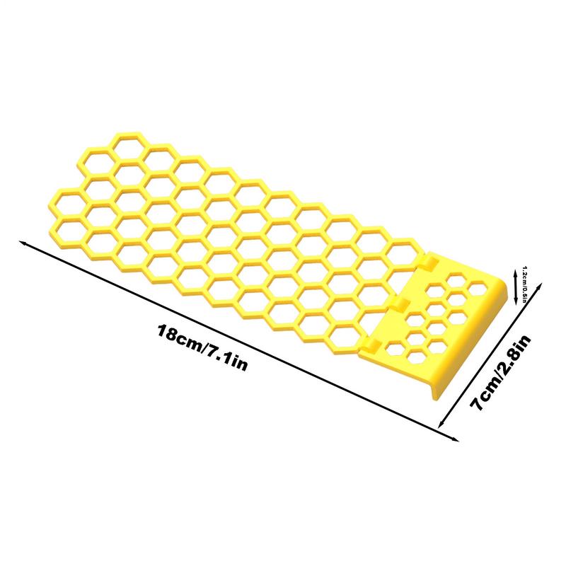 1Pcs Floating Bee Ladder Butterfly Water Station Honeycomb Design Corrosion Resistant Outdoor Garden Bee Water Catchers