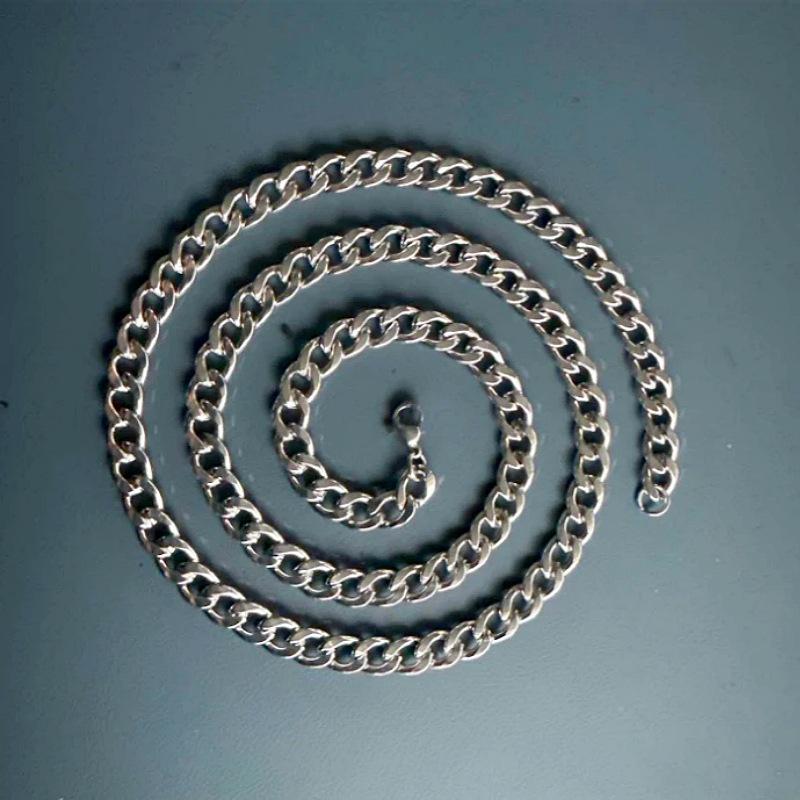 Elegant Women's T-Shaped Titanium Steel Necklace - Light Luxury Style Clavicle Jewelry