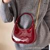 2025 Autumn and Winter New Fashion Glossy Commuter Bag Casual Versatile Patent Leather Crescent Bag Single Shoulder Armpit Bag Women's Bag
