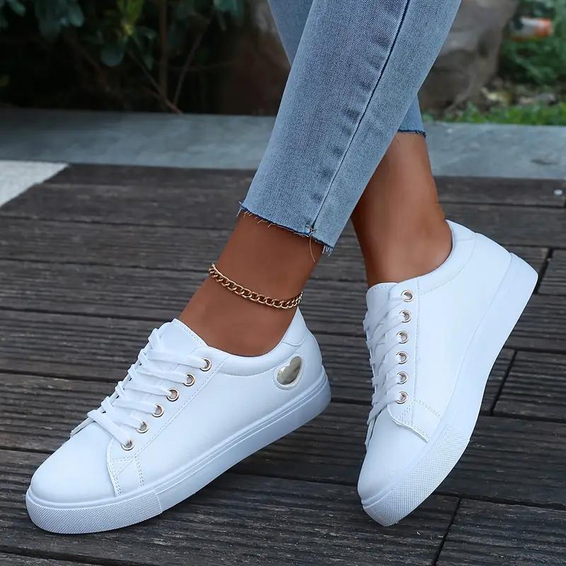 Fashion Women Casual Shoes Spring Summer New Leather Ventilated Sneakers Sports Style Casual Shoes Comfortable Low Top Sneakers Women