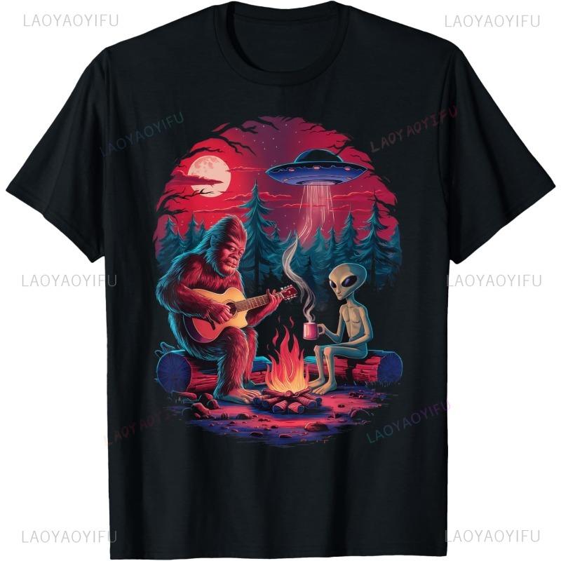 Bigfoot Alien Camping Guitar Fire UFO T-shirt L