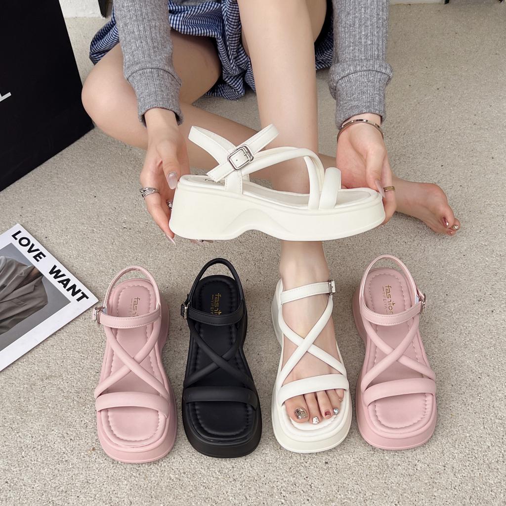 Platform Sandals Women's Summer New Small Muffin Heightening Cool Slippers Open-toed Beach Shoes with Skirt