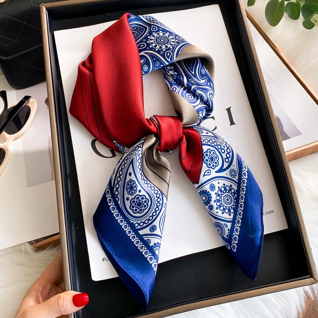 Bandanas Quadratisch 100% Seide Schal Damen Mädchen Stirnband Accessoires Taschentuch Halstuch Haarschal Modedruck Halstücher