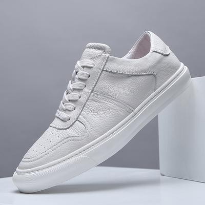 Erste Schicht Rindsleder Plateau-Schuhe Herrenschuhe trendige atmungsaktive Schuhe Freizeitschuhe kleine weiße Schuhe Sportschuhe Herren
