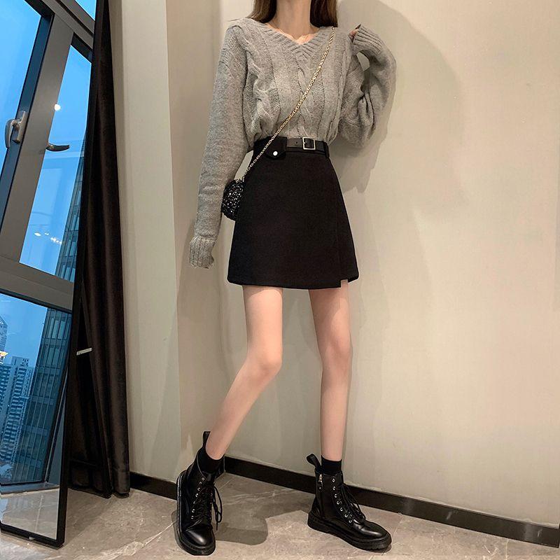 Юбка киген қара әйелді былғау