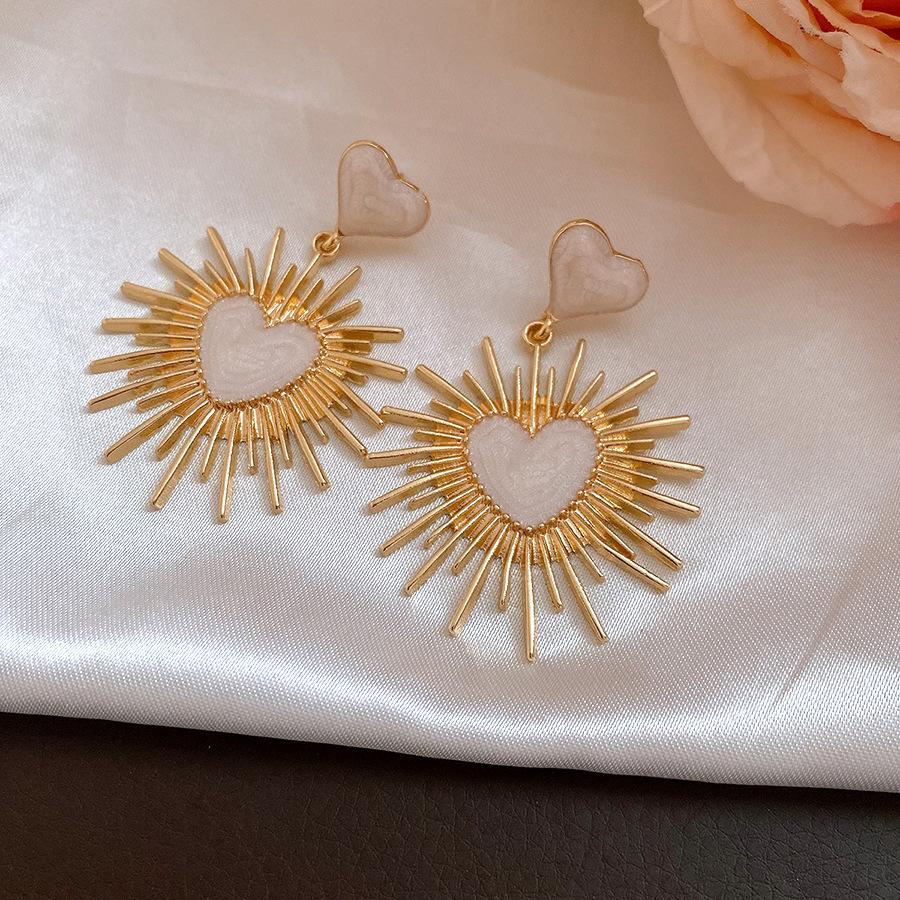 Medieval vintage silver needle dripping oil love pendant earrings simple fashion studs light luxury high-end earrings women