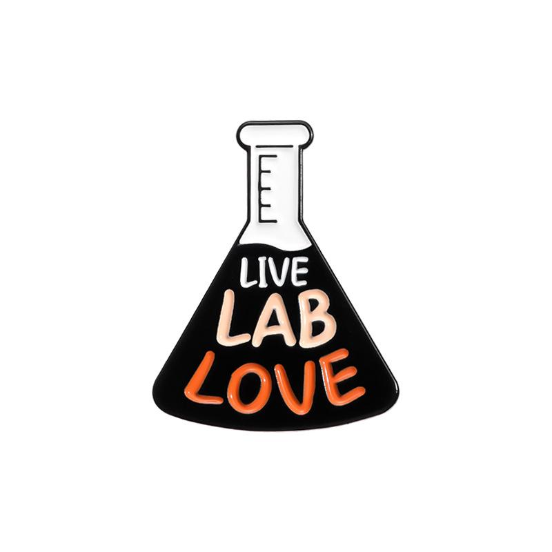 Attractive Style Cartoon Alphabet Badge Fun Chemistry Flask Design Allpurpose Metal Brooch For Summer 2024 Lovers Fashion
