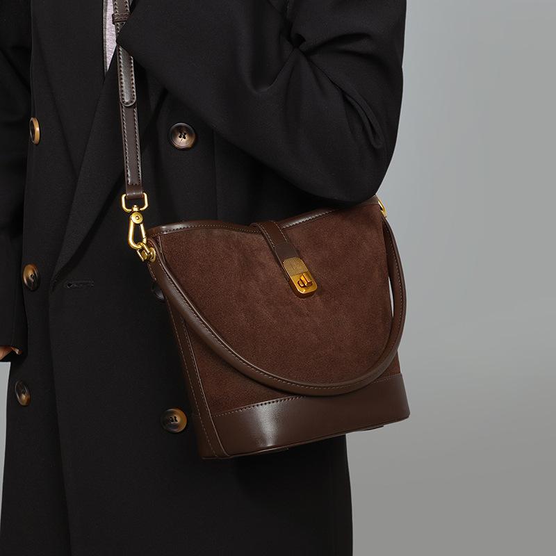 Bucket Bag 2025 New Autumn Winter Genuine Leather Women's Bag High-end Feel Single Shoulder Large Capacity Handbag Crossbody Bag Tote Bag