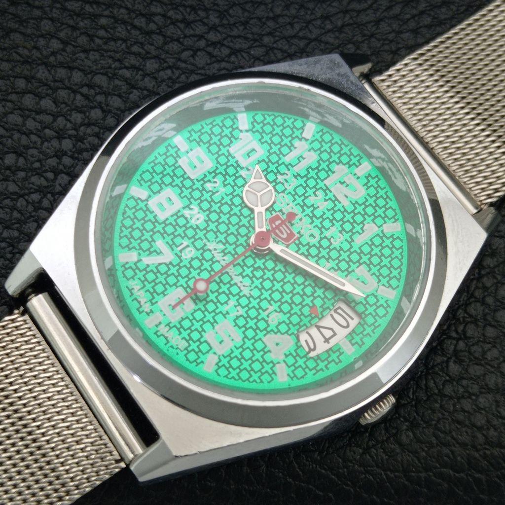 JAPAN VINTAGE REFURBISHED SEIKO 5 AUTOMATIC MENS GREEN DIAL WATCH a443856-1