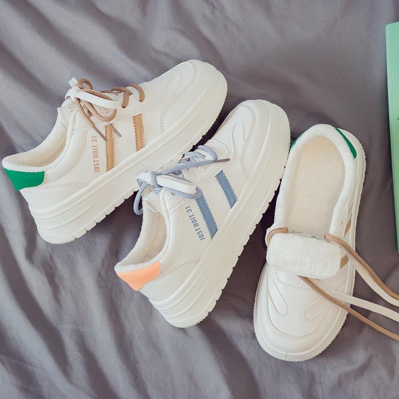 Velvet Little White Shoes Women's Autumn and Winter New Versatile Sports and Leisure Board Shoes Winter Cotton Shoes