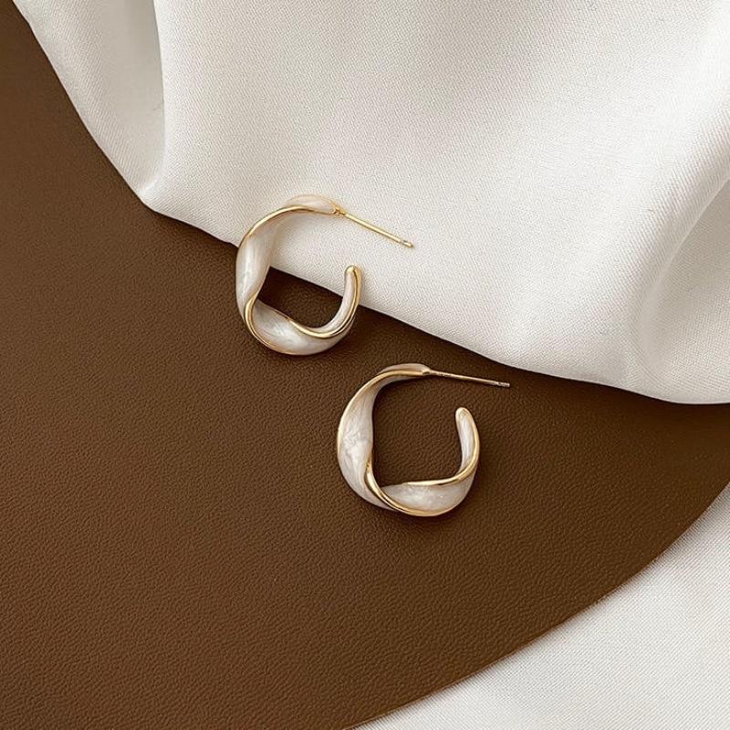 

Pinkdudu, новые модные фиолетовые серьги-гвоздики в форме буквы C, простые креативные кремово-белые геометрические серьги для женщин, ювелирные изделия PD1361 фиолетовый